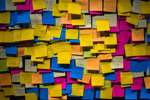 post it notes on wall