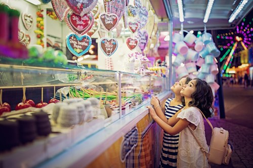 girls at candy shop